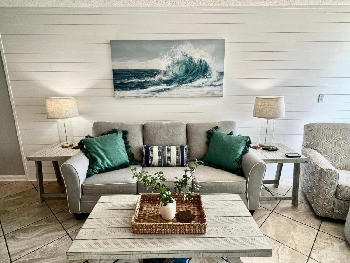 Condo On The Beach- Walk To Restaurants, Shops And Activities. Gulf Shores Bagian luar foto