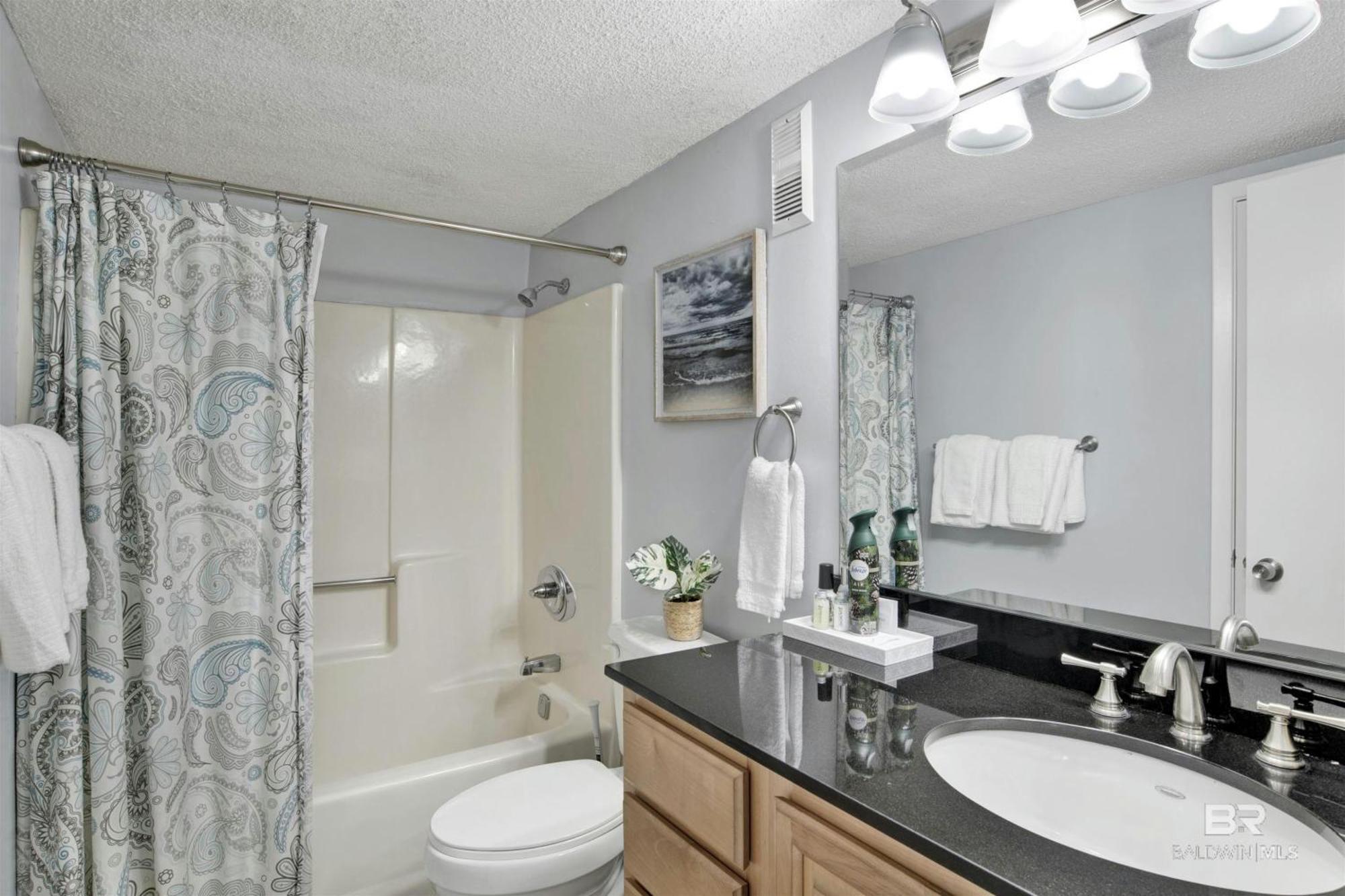 Condo On The Beach- Walk To Restaurants, Shops And Activities. Gulf Shores Bagian luar foto