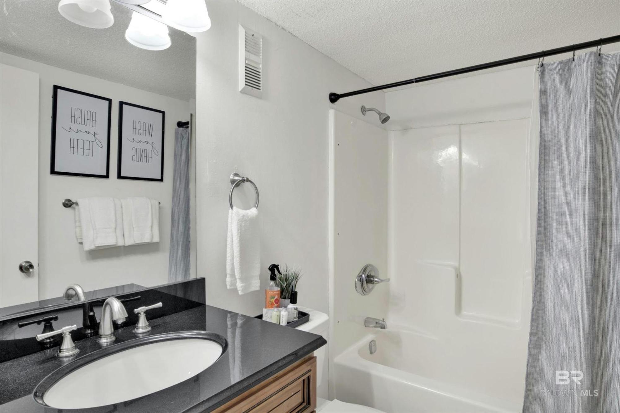 Condo On The Beach- Walk To Restaurants, Shops And Activities. Gulf Shores Bagian luar foto