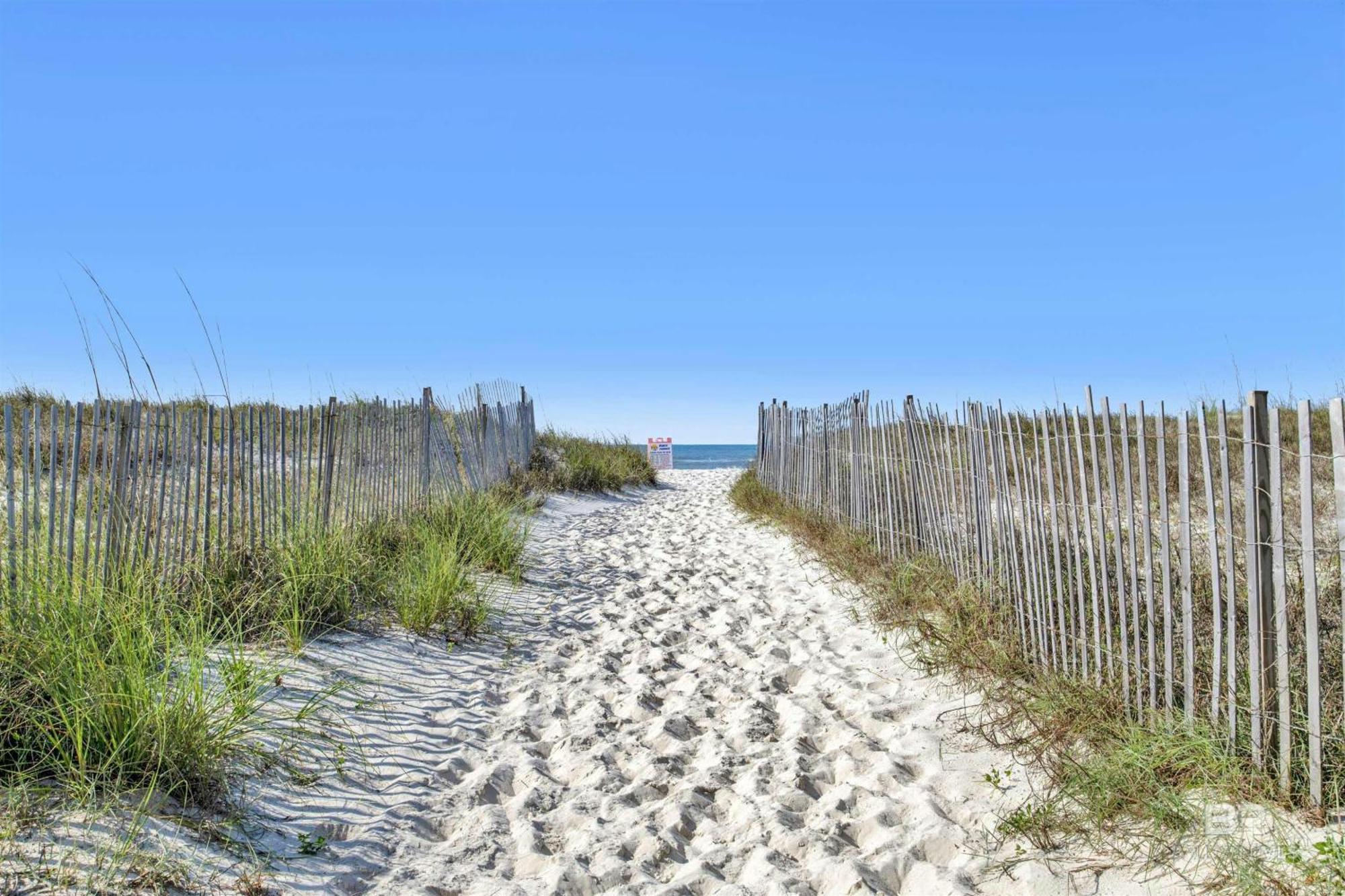 Condo On The Beach- Walk To Restaurants, Shops And Activities. Gulf Shores Bagian luar foto